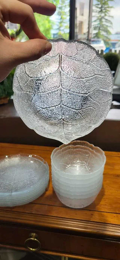 Clear Glass Leaf Pattern Bowl and Plate Set - 16pcs
