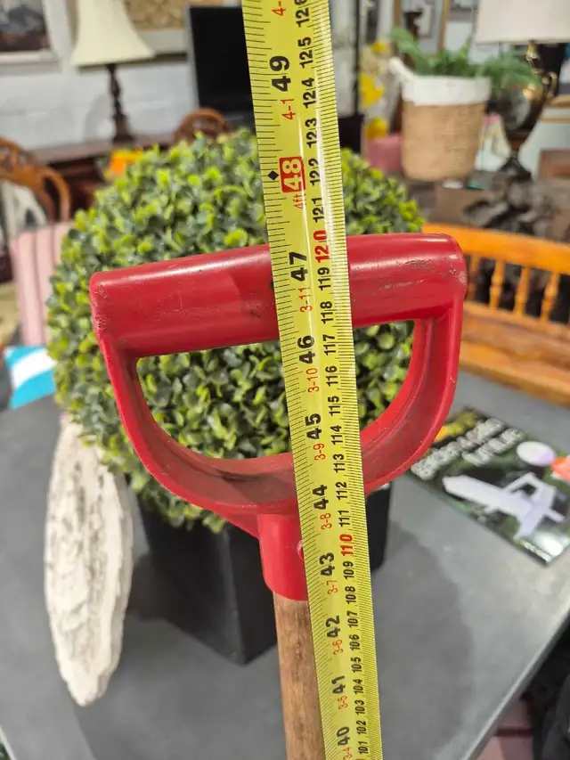 D-Handle Garden Shovel