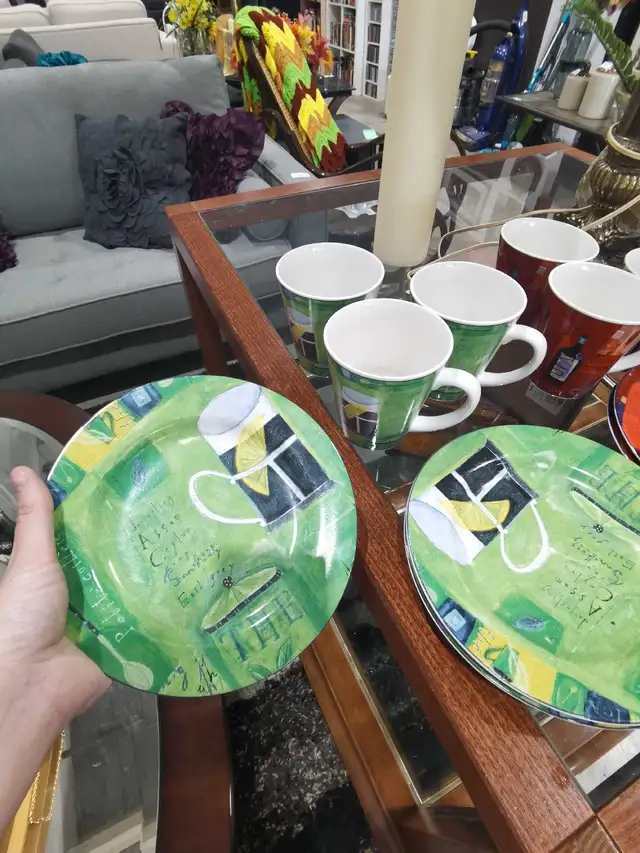 Funky Kitchen Tableware Set