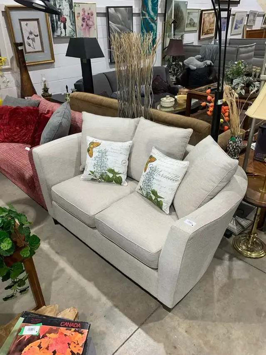 Bespoke Stylus Upton Loveseat