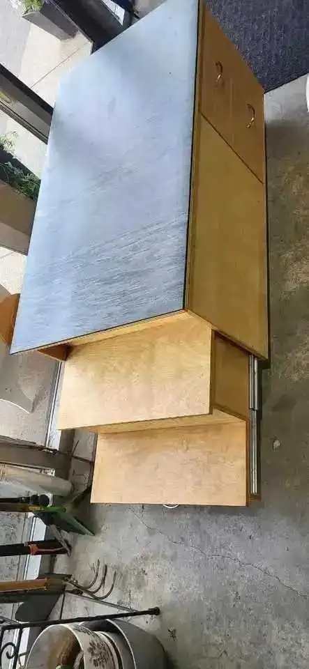 Dog grooming bench with ample storage