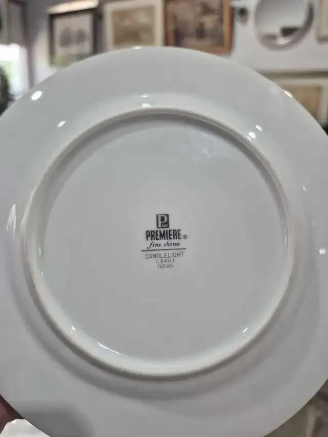 Premiere Fine China Candlelight Plates - set of 5