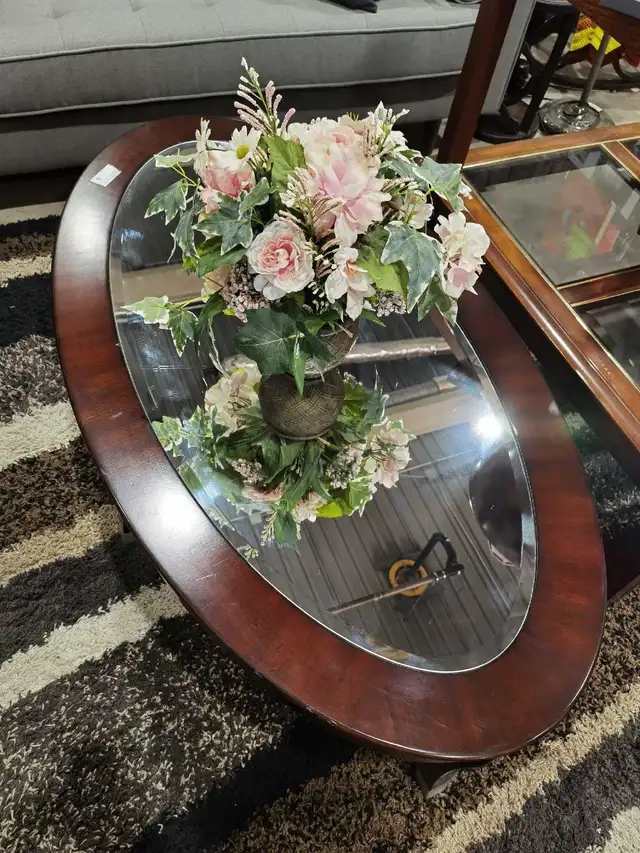 Oval Coffee Table with Mirror Top