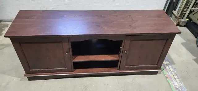 Welwick Designs 60" wood TV Stand - Espresso