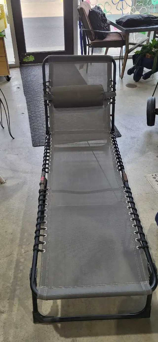 Veikous Outdoor Chaise Lounge