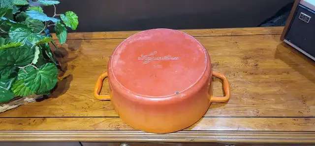 Lagostina 3.8L Enamelled Cast Iron Dutch Oven