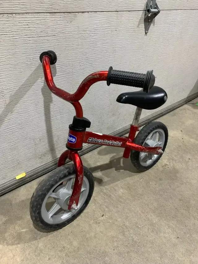 Chicco Red Bullet Balance Bike