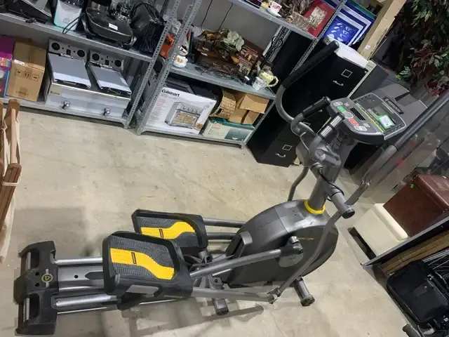Horizon Fitness CE9.2 Elliptical