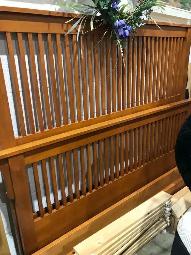 Wooden Bedframe - queen size