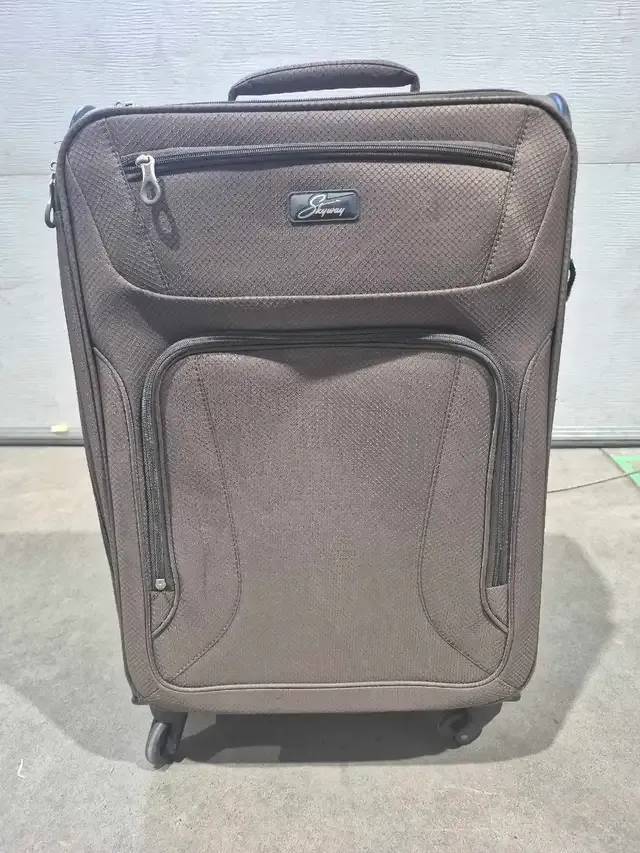 Brown Skyway Luggage - Zero Gravity