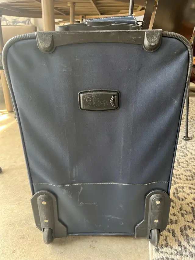 MBrine Rolling Suitcase
