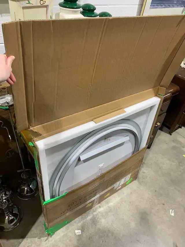 36” LED Bathroom Mirror with Defogger and Light