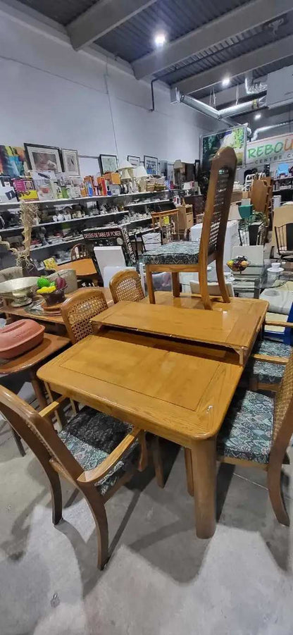 Oak Dining Table with 2 Leafs and 6 Chairs - House Of Braemore