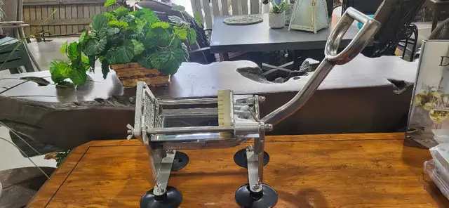 Commercial Potato Cutter with Multiple Size Blades