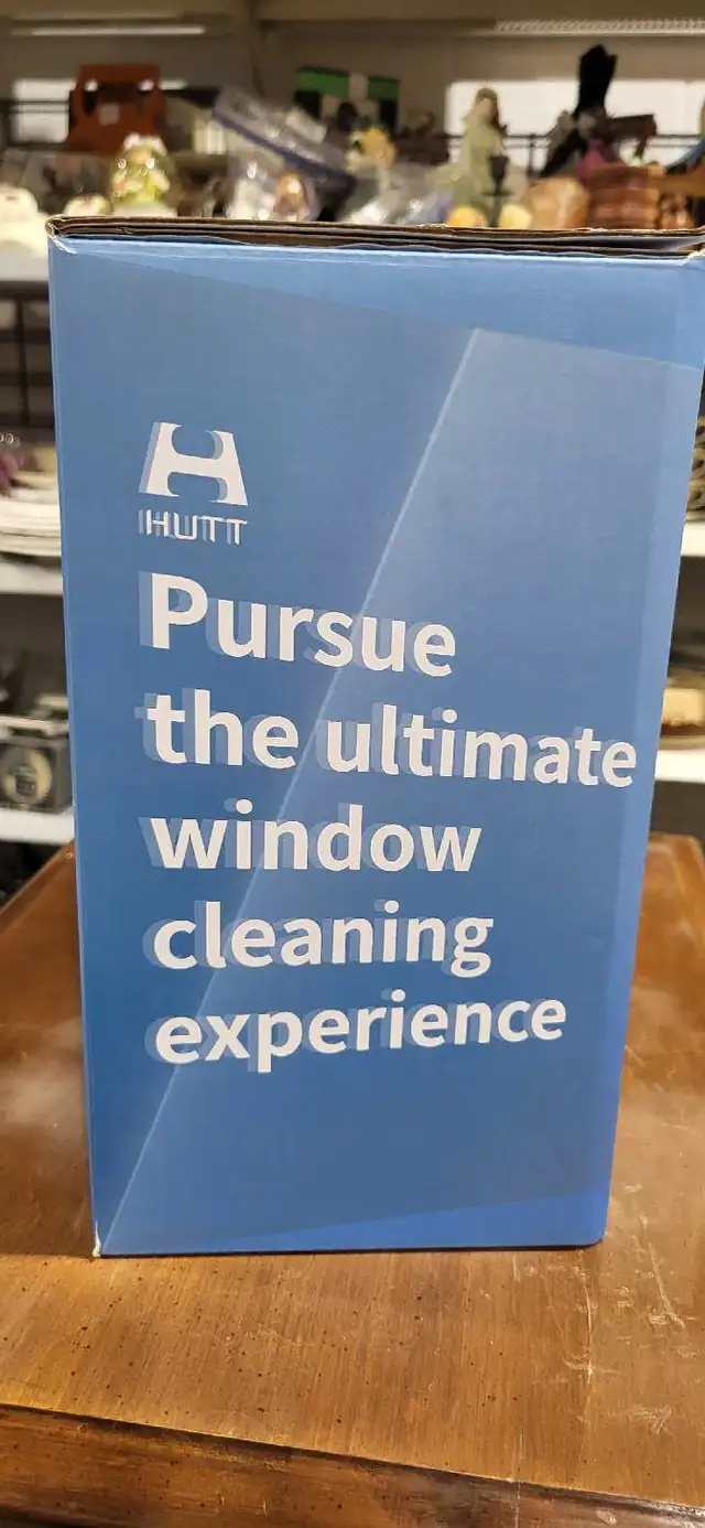 HUTT W8 - New in Sealed box! - Window Cleaning Robot