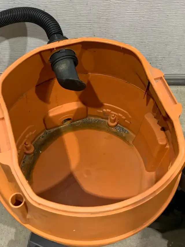 RIDGID 14 Gallon 6.0 Peak HP Wet/Dry Vacuum