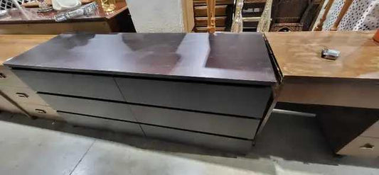 6-Drawer Dresser