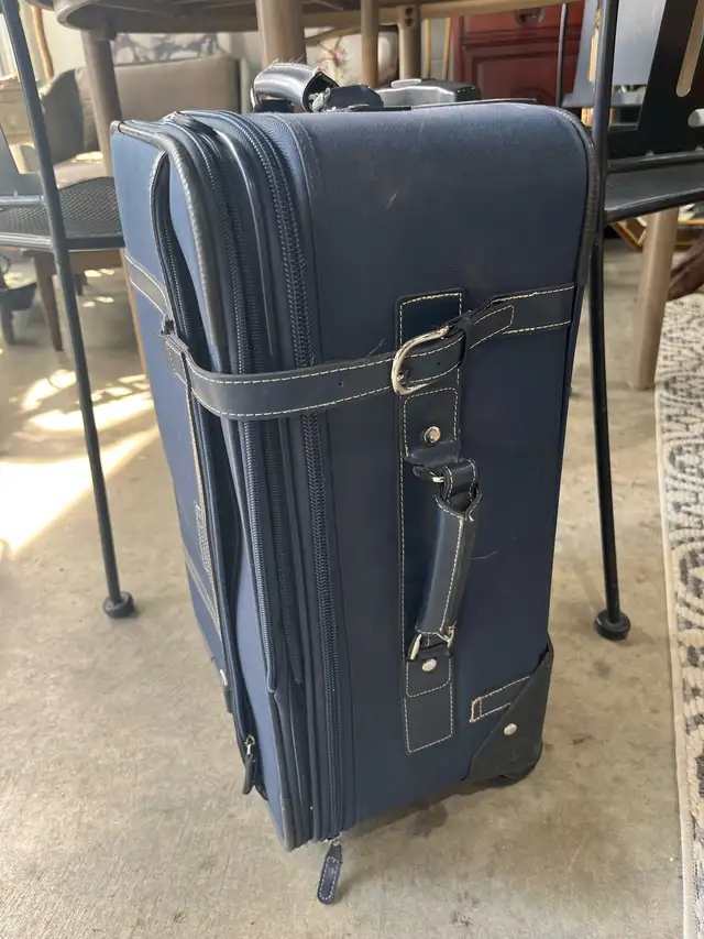 MBrine Rolling Suitcase