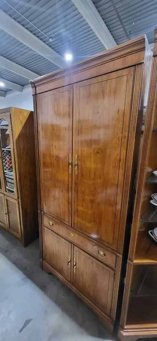 Drexel Heritage Wood Entertainment Cabinet with Corner Displays