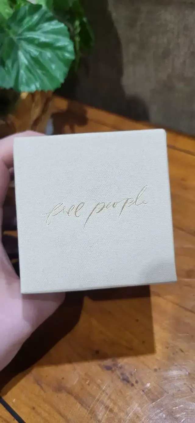 Free People French Juniper Clove & Ginger Scented Candle