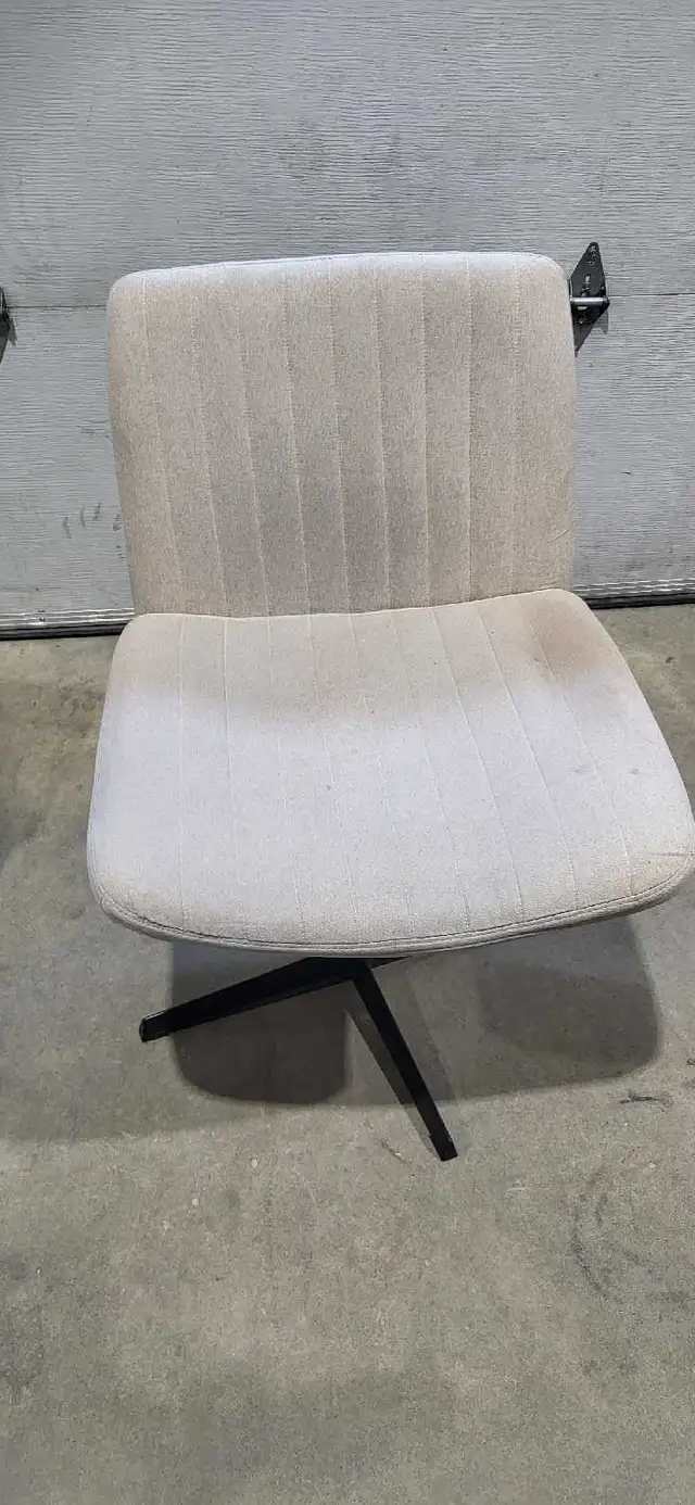 Swivel Office Chair Wide - Cream Colour
