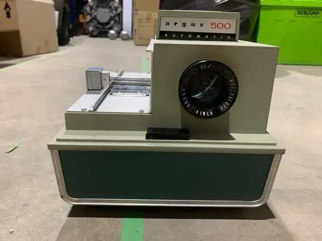 Argus 500 Automatic Slide Projector - Power Tested