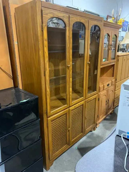 Display Hutch - House of Braemore