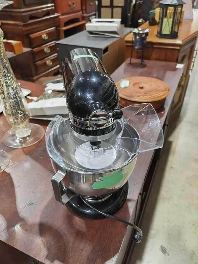 Black KitchenAid Ultra Power Stand Mixer - tested