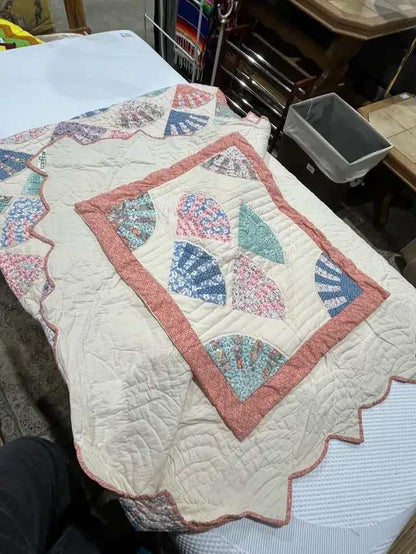 Vintage Arch Quilts Fan Pattern Bed Quilt