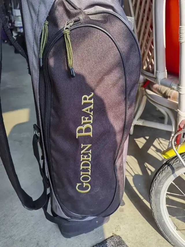 Golden Bear Golf Clubs Set