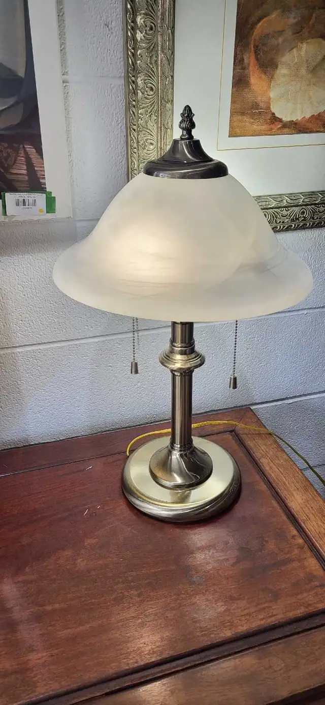 Canarm Glass Shade Table Lamp