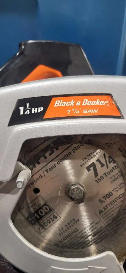 Black & Decker 7 1/4" Circular Saw