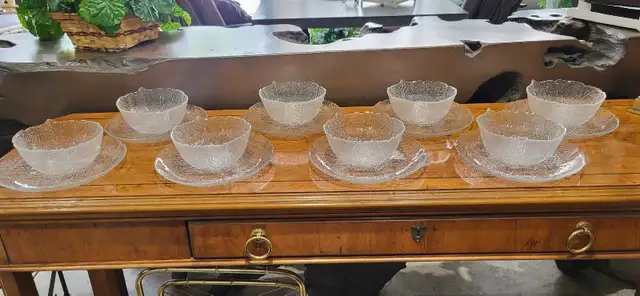 Clear Glass Leaf Pattern Bowl and Plate Set - 16pcs