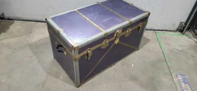 Vintage Style Storage Trunk with Top Tray - Blue with Red Lining