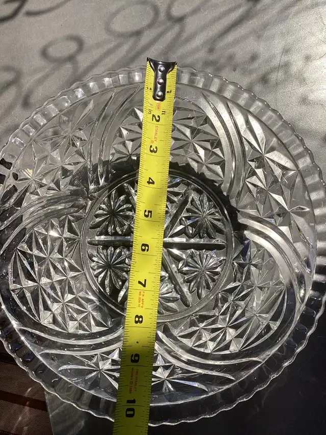 Clear Glass Star Pattern Serving Bowl