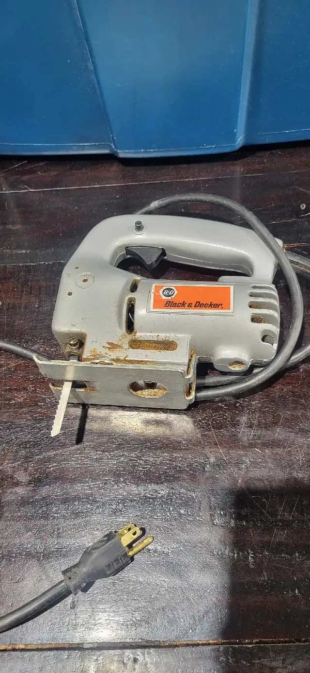 Black & Decker Deluxe Jig Saw - Tested works
