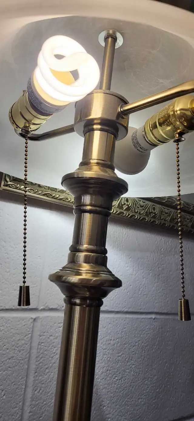 Canarm Glass Shade Table Lamp