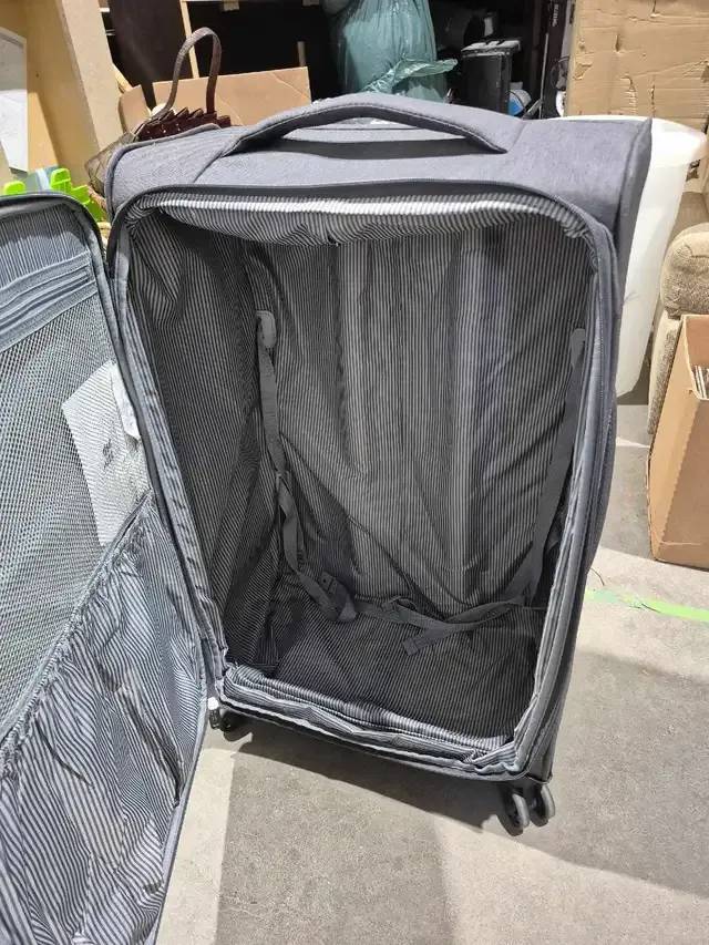 Grey It Luggage Suitcase Set