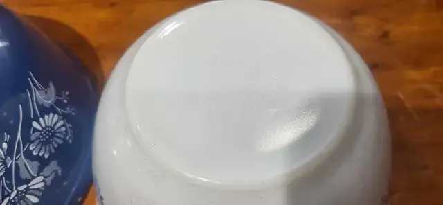 Pyrex Colonial Mist Mixing Bowls - 2 Piece