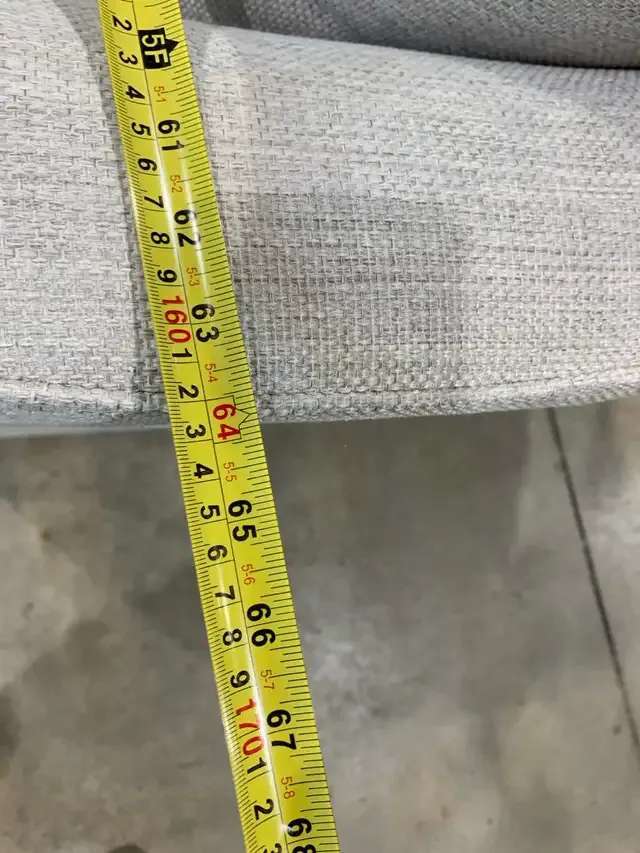 Stylus Off-White Loveseat