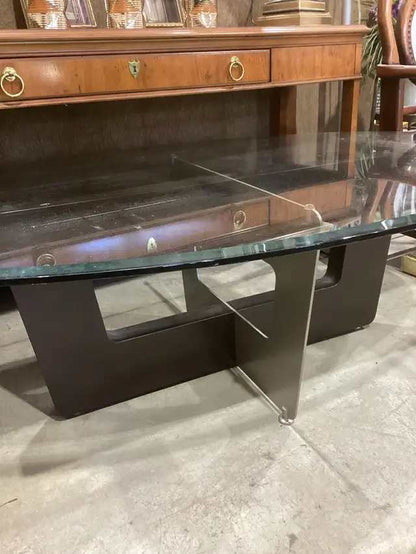 Oval glass coffee table