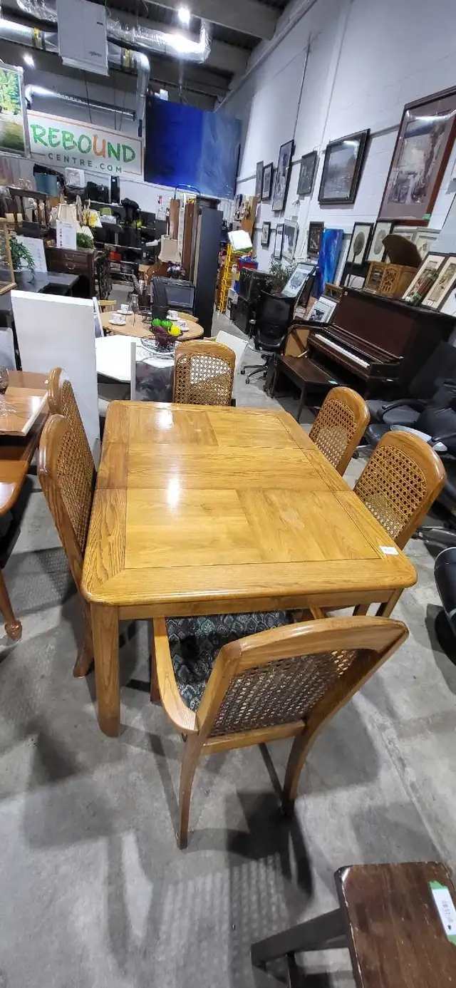 House of Braemore Oak Dining Table With 6 Woven Chairs