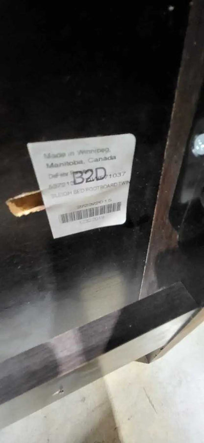 DeFehr Twin Sleigh Bed