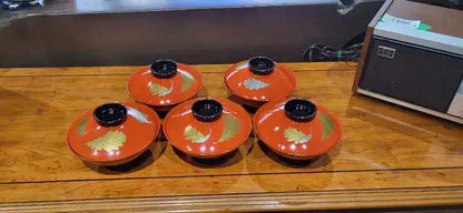 Vintage Japanese Lacquerware Bowl Set