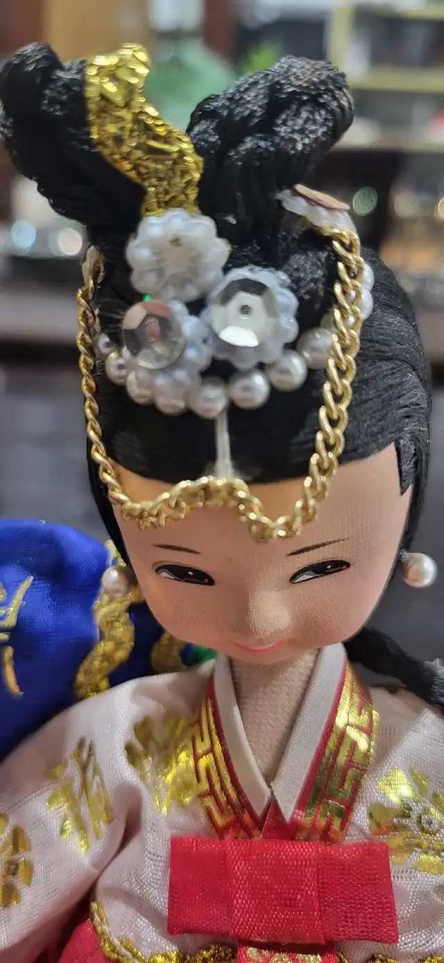 Park Sin Eun Traditional Korean Couple Dolls