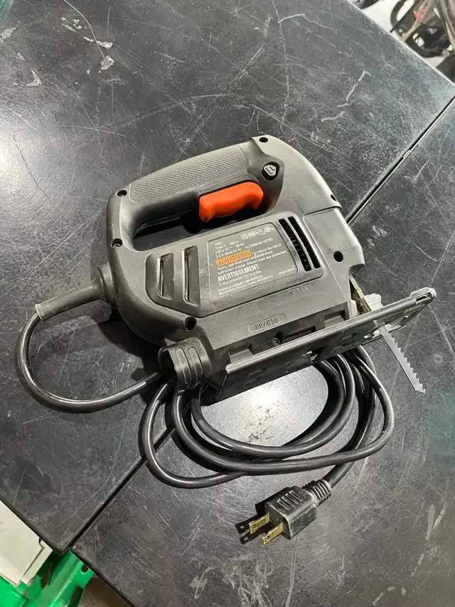 Black & Decker Jigsaw 7552 - power tested