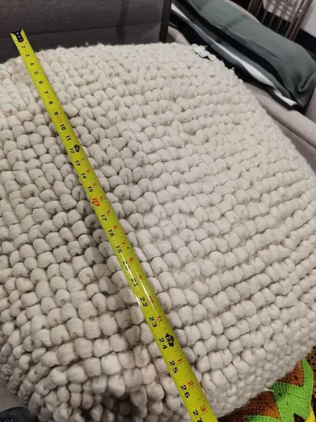 Cream Chunky Knit Pouf