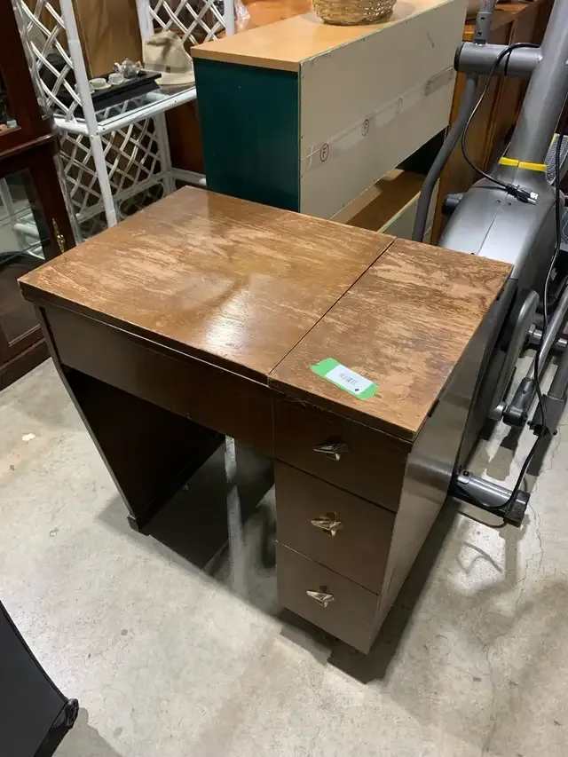 VintagePfaff 90 Sewing Machine Table - untested