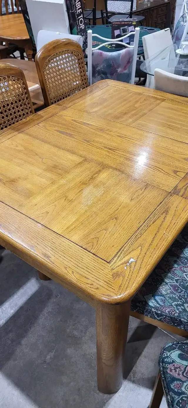 Oak Dining Table with 2 Leafs and 6 Chairs - House Of Braemore