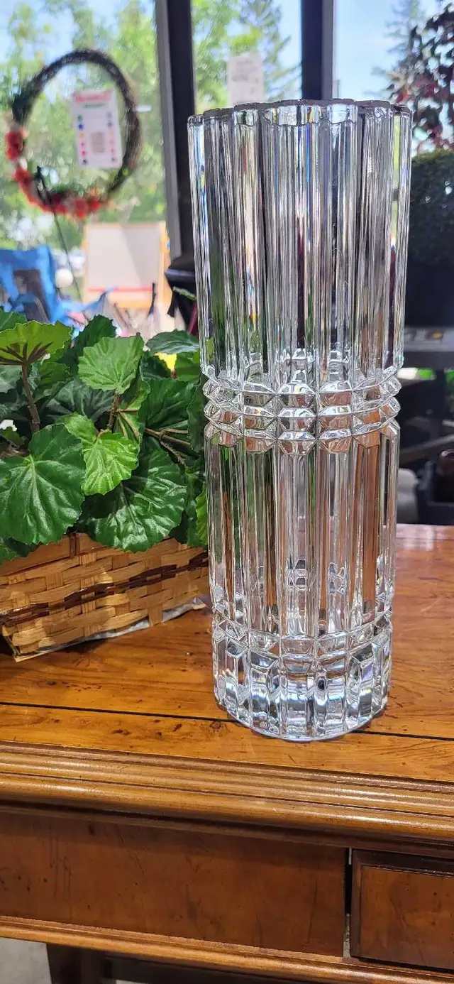 Cristal D'Arques Vase 11inch